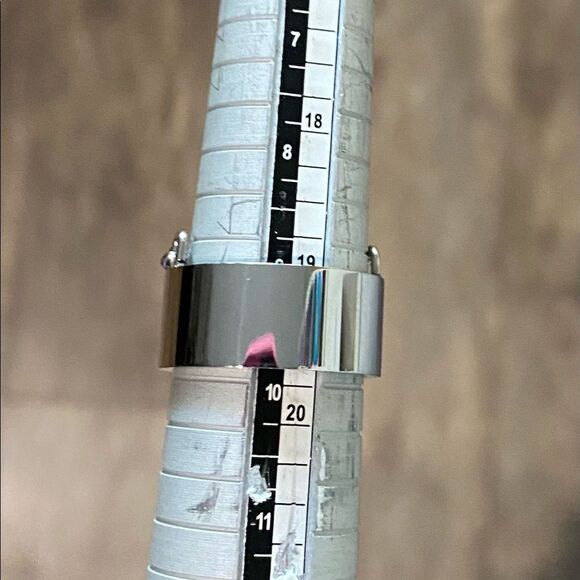 Silver Dangling Curb Chain Wide Stainless Steel Statement Band Ring NEW - Picture 4 of 5